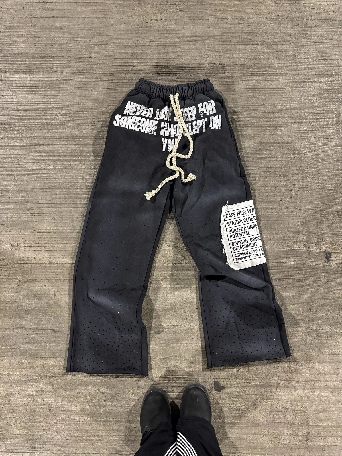 Y2K Gothic Punk Two-Piece Set – Zip Hoodie & Graphic Pants