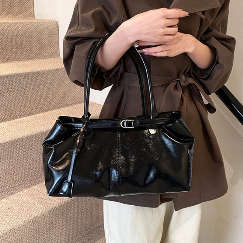 Vintage Handbag for Women Large Capacity New Underarm Commuting Bag