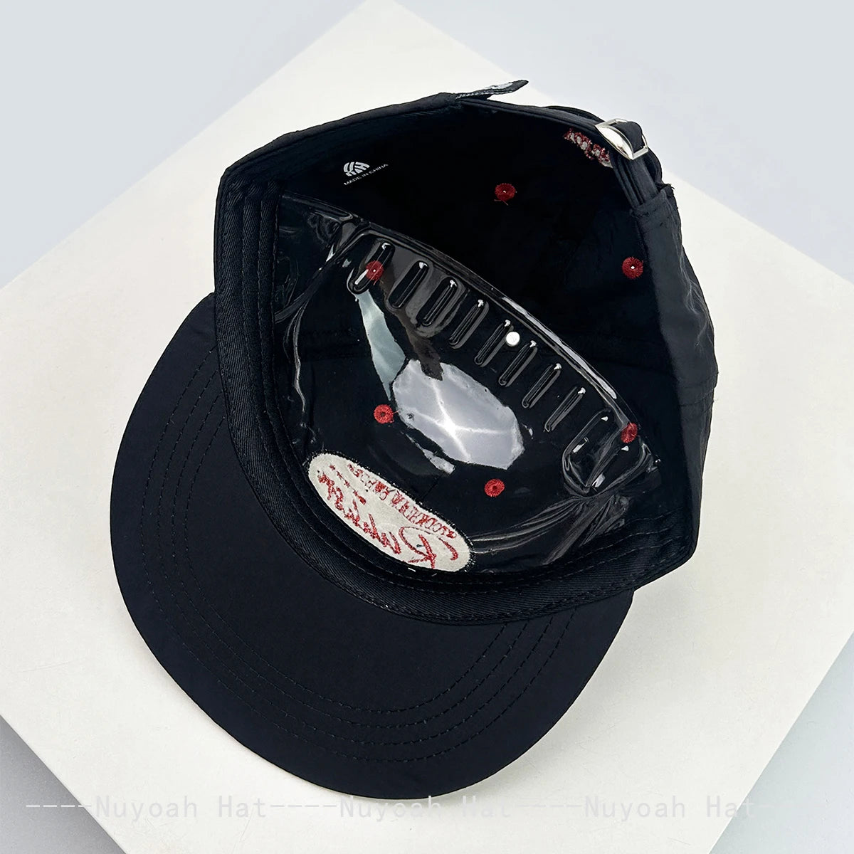 Embroidered Patch Snapback Cap – Quick-Dry Hip-Hop Hat for Men & Women