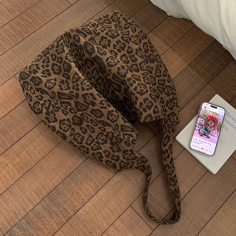 Trendy Casual Soft Textile Women's Shoulder Bag