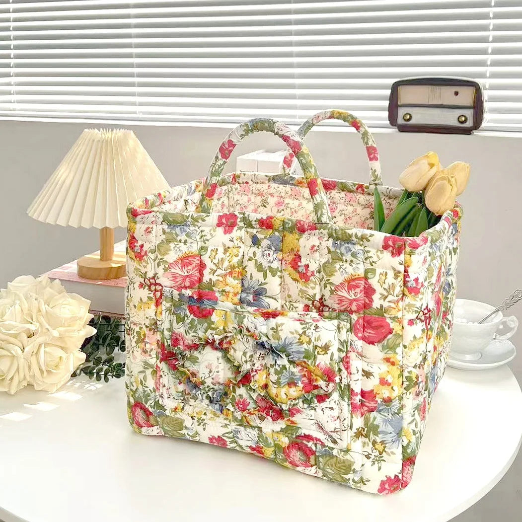 Floral Quilted Tote Bag for Women – Retro Patchwork Handbag