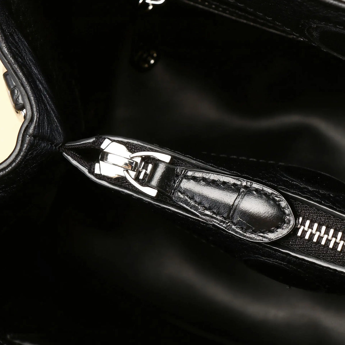Alligator-Embossed Genuine Leather Women's Tote Handbag