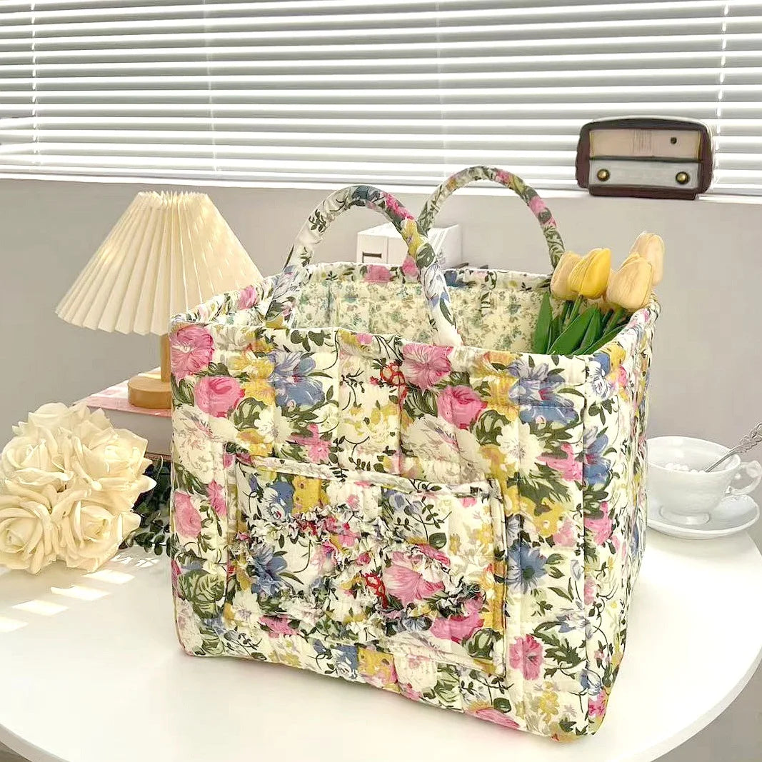 Floral Quilted Tote Bag for Women – Retro Patchwork Handbag