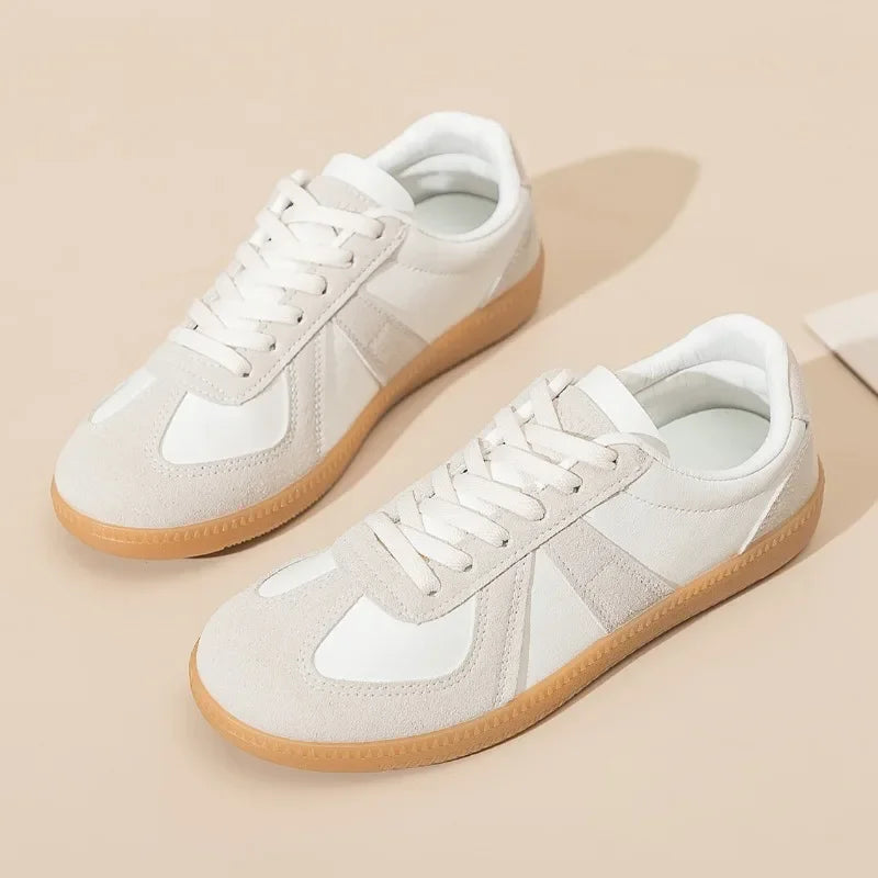 Women's Retro Flat Sneakers – Suede Leather Casual Trainer Shoes Plus Size