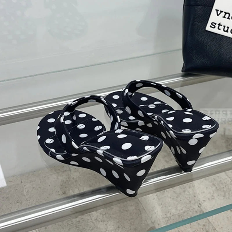 Polka Dot Wedge Flip-Flops for Women – Summer Clip Toe Slippers