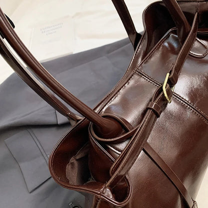 Vintage Handbag for Women Large Capacity New Underarm Commuting Bag