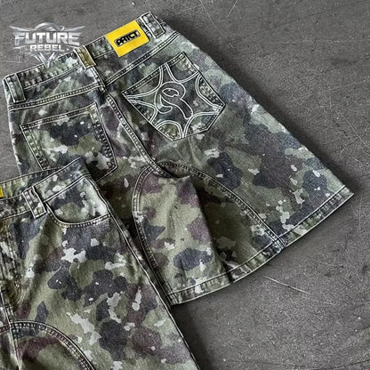 Mens Denim Shorts Vintage Camo Embroidery Protect Streetwear Harajuku Unisex Loose Fit Washed Five