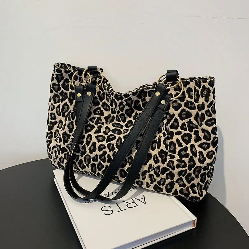 Trendy Leopard Print Women’s Tote Bag