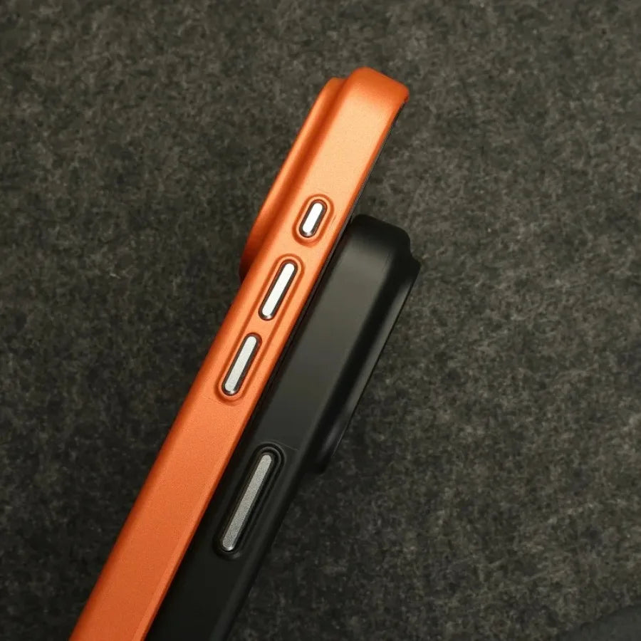 MagSafe Woven iPhone Case with Charging Animation