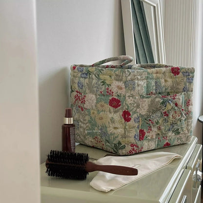 Floral Quilted Tote Bag for Women – Retro Patchwork Handbag