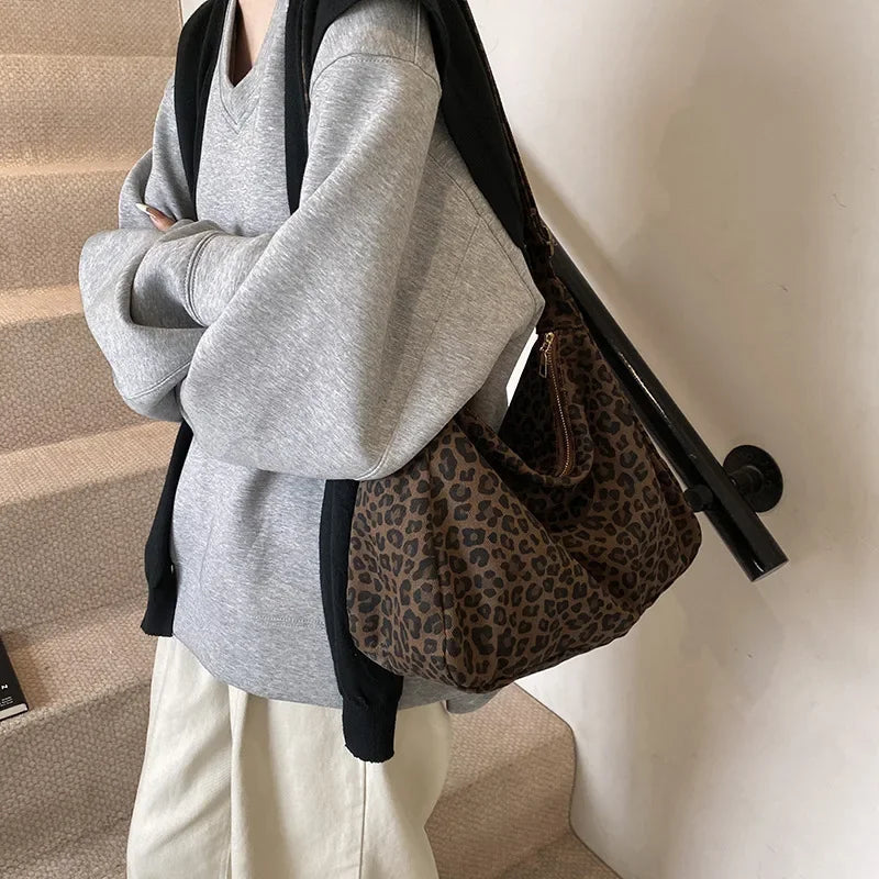 Trendy Casual Soft Textile Women's Shoulder Bag