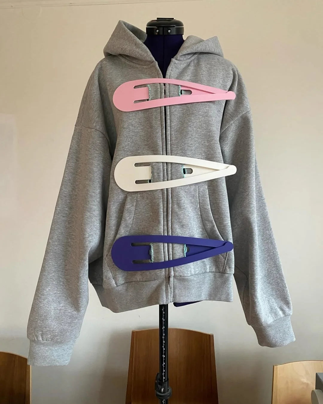 Oversized Zip-Up Hoodie Jacket for Women – Clip Detail Sweatshirt