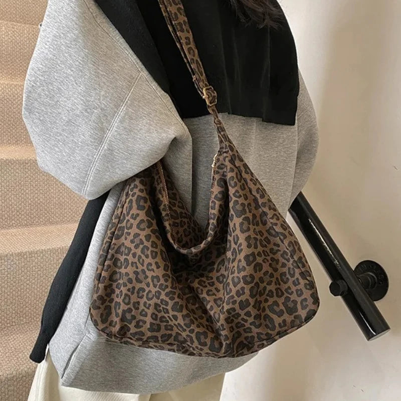 Trendy Leopard Print Women’s Tote Bag