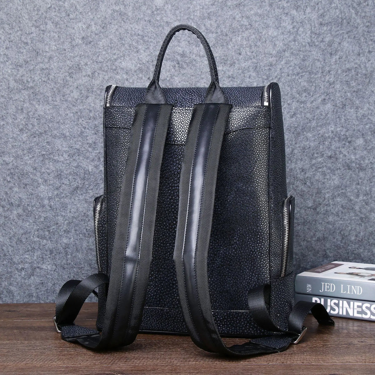 Pearl Fish Pattern Men's Laptop Backpack – Luxury Silica Gel