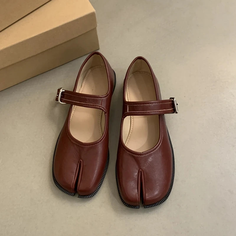 Women's Split Toe Mary Jane Flats – Tabi Leather Buckle Shoes
