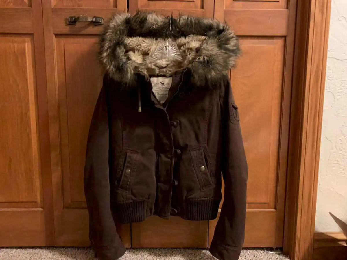 Women's Hooded Winter Jacket – Fur-Lined Fleece & Denim Styles