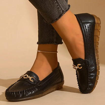 Women's Breathable Leather Loafers – Slip-On Moccasin Flats with Gold Chain
