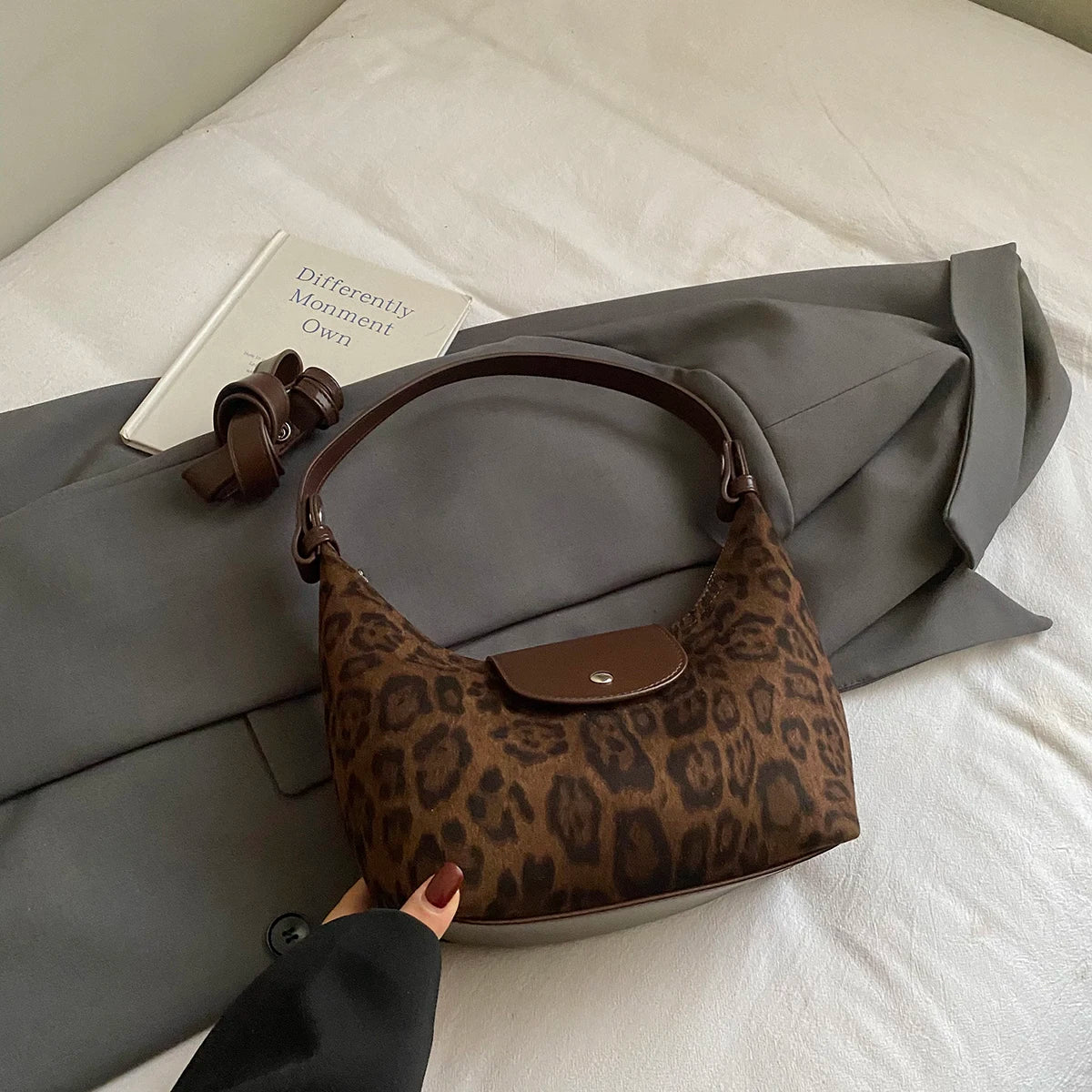 Vintage Suede Crescent Shoulder Bag – Women's Hobo Purse