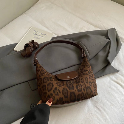 Vintage Suede Crescent Shoulder Bag – Women's Hobo Purse