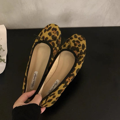 Women's Ballet Flat Shoes with Bow – Elegant Slip-On Flats