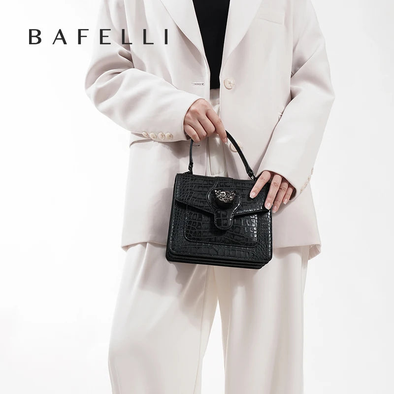 Leather Crossbody Bag – Croc-Embossed Top Handle with Cat Clasp