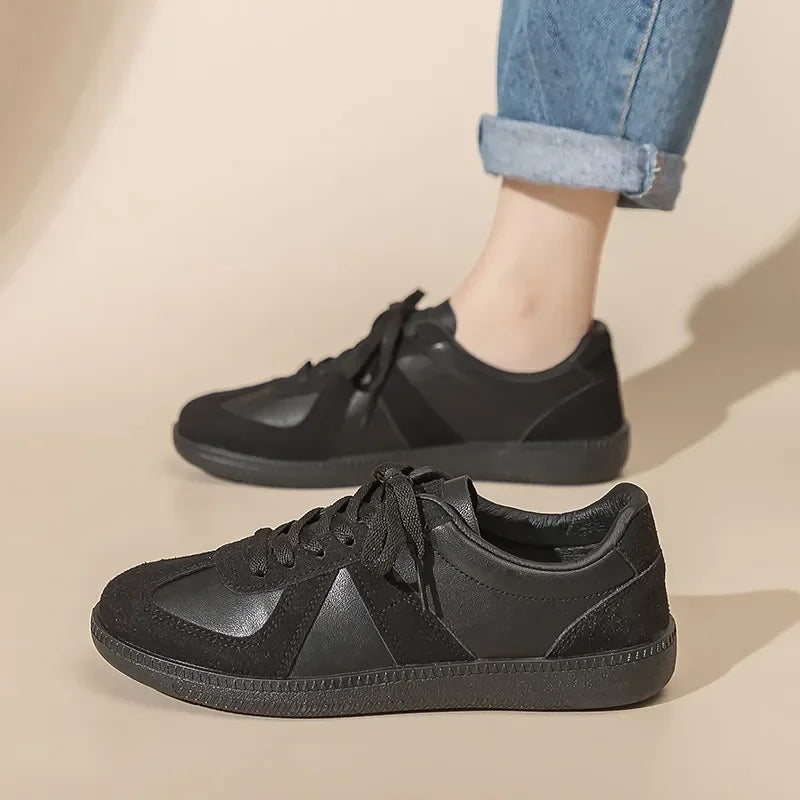 Women's Retro Flat Sneakers – Suede Leather Casual Trainer Shoes Plus Size