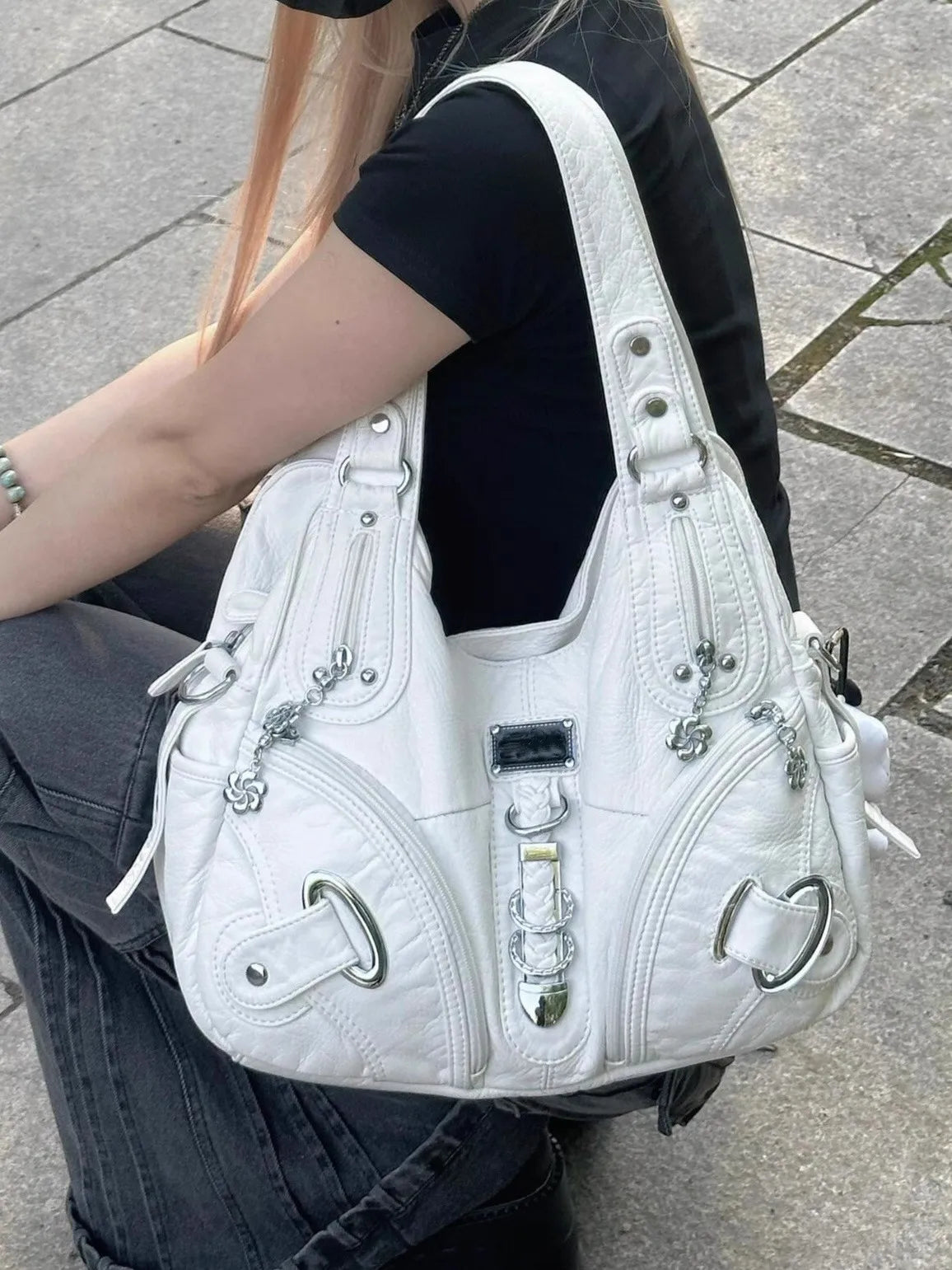 Soft Leather Hobo Shoulder Bag – Multi-Pocket Crossbody Tote