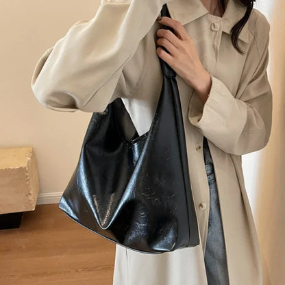 Large Capacity Red Bag For Women 2026 New Retro Texture
