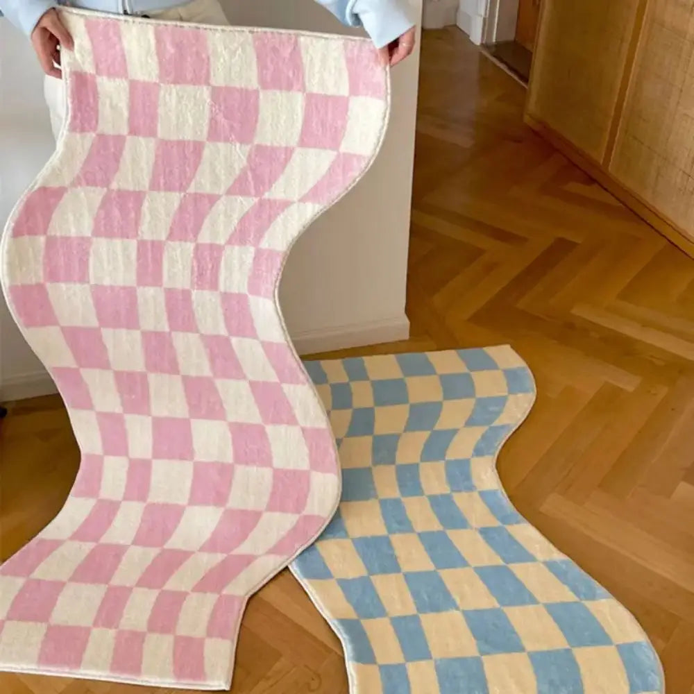 Checkered Wavy Bedroom Rug – Soft Pink Irregular Floor Mat for Girls & Living Room
